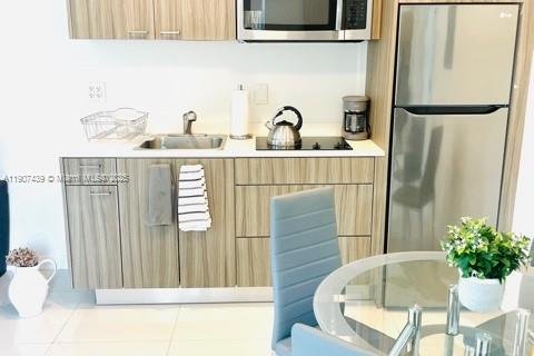 Apartamento en alquiler en Miami Beach, Florida, 1 dormitorio, 44.13 m2 № 1967833 - foto 10