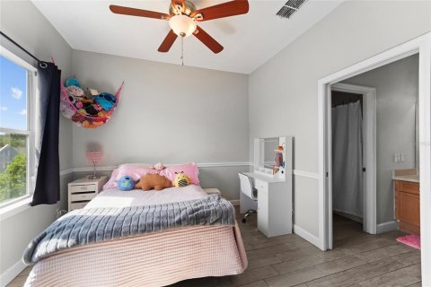 Townhouse in Tampa, Florida 3 bedrooms, 160.81 sq.m. № 2150156 - photo 22