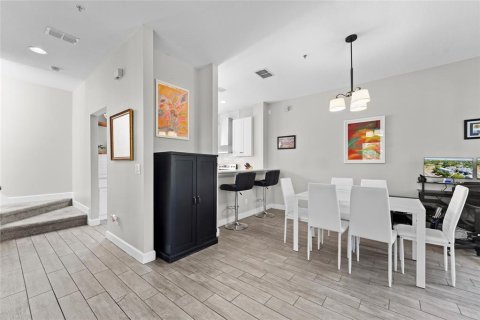 Townhouse in Tampa, Florida 3 bedrooms, 160.81 sq.m. № 2150156 - photo 17