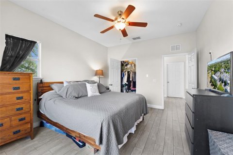 Townhouse in Tampa, Florida 3 bedrooms, 160.81 sq.m. № 2150156 - photo 28
