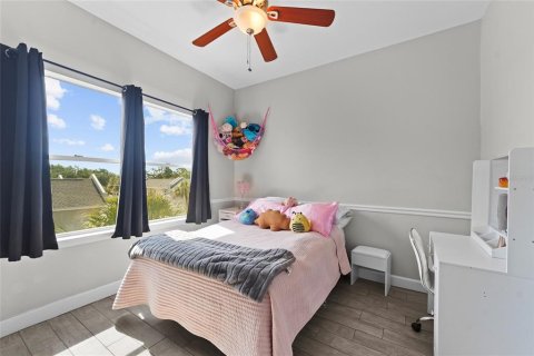 Townhouse in Tampa, Florida 3 bedrooms, 160.81 sq.m. № 2150156 - photo 23
