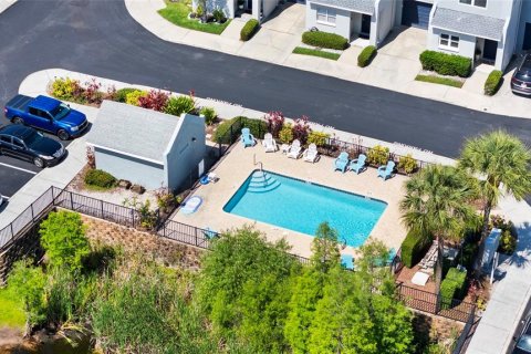 Townhouse in Tampa, Florida 3 bedrooms, 160.81 sq.m. № 2150156 - photo 3