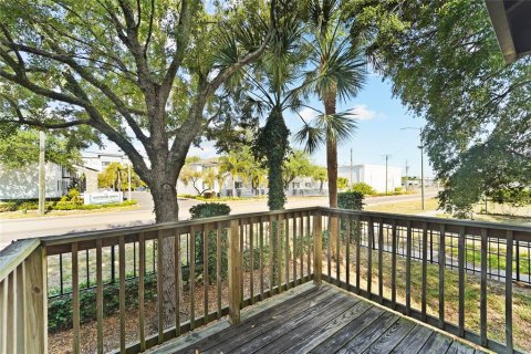 Townhouse in Tampa, Florida 3 bedrooms, 160.81 sq.m. № 2150156 - photo 8