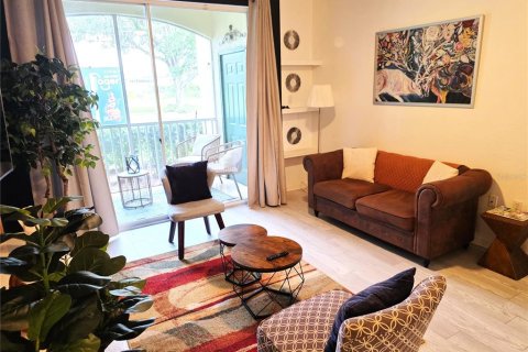 Condominio en venta en Kissimmee, Florida, 2 dormitorios, 83.7 m2 № 1846522 - foto 2