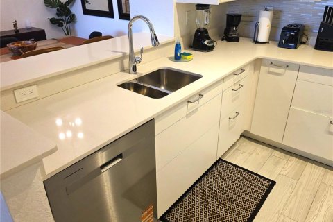 Condominio en venta en Kissimmee, Florida, 2 dormitorios, 83.7 m2 № 1846522 - foto 7