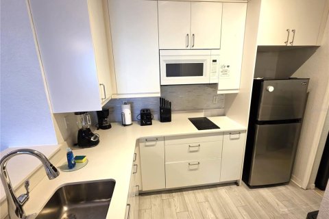 Condominio en venta en Kissimmee, Florida, 2 dormitorios, 83.7 m2 № 1846522 - foto 8