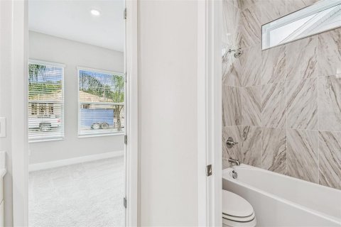 Casa en venta en Wesley Chapel, Florida, 4 dormitorios, 281.96 m2 № 1870935 - foto 28