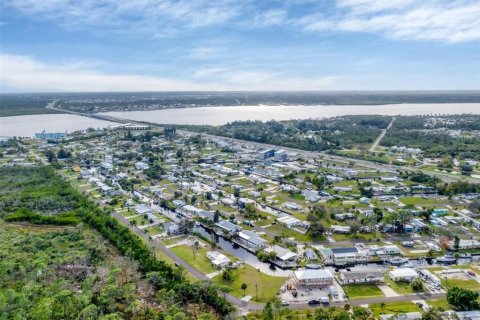 Terreno en venta en Port Charlotte, Florida № 1912296 - foto 13