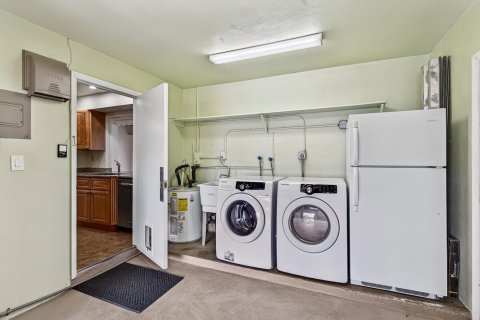 House in Pompano Beach, Florida 2 bedrooms, 97.36 sq.m. № 2190970 - photo 24