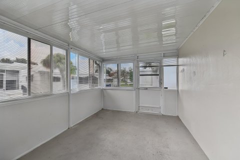 House in Pompano Beach, Florida 2 bedrooms, 97.36 sq.m. № 2190970 - photo 25