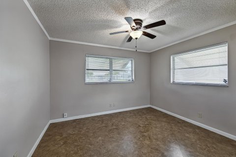 House in Pompano Beach, Florida 2 bedrooms, 97.36 sq.m. № 2190970 - photo 17