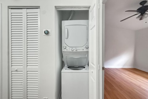 Touwnhouse à vendre à Oakland Park, Floride: 2 chambres, 90.86 m2 № 2078231 - photo 18