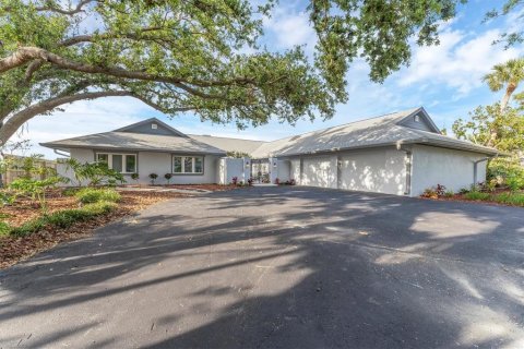 Villa ou maison à vendre à Bradenton, Floride: 6 chambres, 420.75 m2 № 1637506 - photo 2