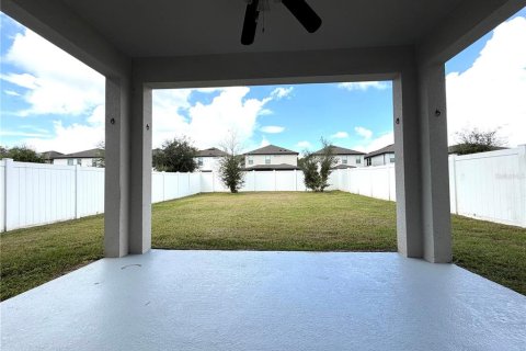 House in Orlando, Florida 4 bedrooms, 178.84 sq.m. № 2414091 - photo 15