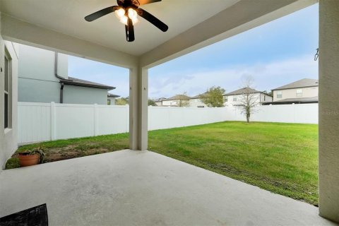 House in Orlando, Florida 4 bedrooms, 178.84 sq.m. № 2414091 - photo 2