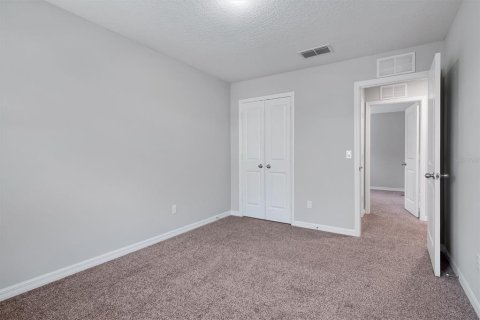 House in Orlando, Florida 4 bedrooms, 178.84 sq.m. № 2414091 - photo 25
