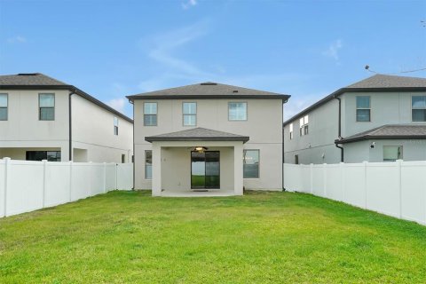 House in Orlando, Florida 4 bedrooms, 178.84 sq.m. № 2414091 - photo 4