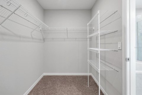 House in Orlando, Florida 4 bedrooms, 178.84 sq.m. № 2414091 - photo 23