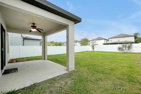 House in Orlando, Florida 4 bedrooms, 178.84 sq.m. № 2414091 - photo 3
