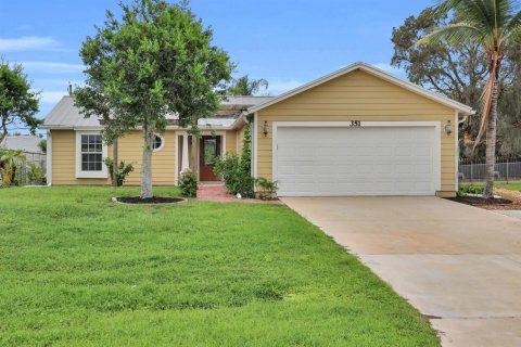 Casa en Port St. Lucie, Florida 3 dormitorios, 108.88 m2 № 2401395