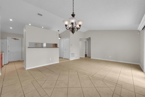 Casa en venta en Port St. Lucie, Florida, 3 dormitorios, 108.88 m2 № 2401395 - foto 8