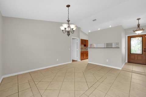 Casa en venta en Port St. Lucie, Florida, 3 dormitorios, 108.88 m2 № 2401395 - foto 6
