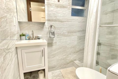 Снять в аренду квартиру в Майами, Флорида 1 спальня, 52.03м2, № 1958343 - фото 6