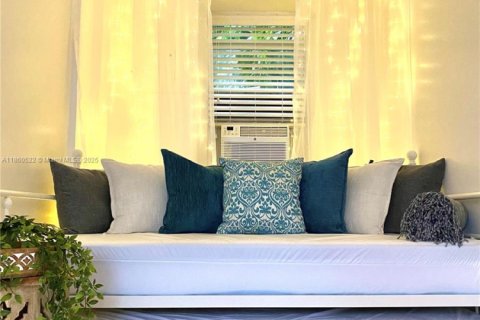 Снять в аренду квартиру в Майами, Флорида 1 спальня, 52.03м2, № 1958343 - фото 9