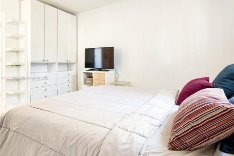 Villa ou maison à louer à Miami, Floride: 3 chambres, 126.53 m2 № 1859209 - photo 29