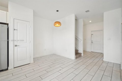 Touwnhouse à vendre à Homestead, Floride: 4 chambres, 127.65 m2 № 2189012 - photo 9
