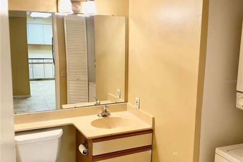 Copropriété à louer à Clearwater, Floride: 1 chambre, 70.61 m2 № 2412572 - photo 4