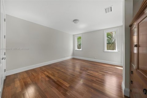 House in Fort Lauderdale, Florida 5 bedrooms, 568 sq.m. № 2075699 - photo 25