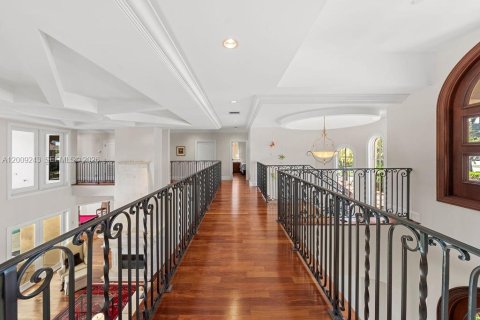 House in Fort Lauderdale, Florida 5 bedrooms, 568 sq.m. № 2075699 - photo 28