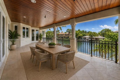 House in Fort Lauderdale, Florida 5 bedrooms, 568 sq.m. № 2075699 - photo 29