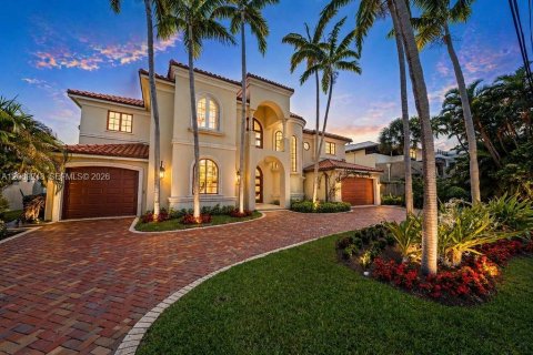 House in Fort Lauderdale, Florida 5 bedrooms, 568 sq.m. № 2075699
