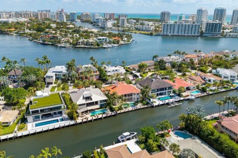 House in Fort Lauderdale, Florida 5 bedrooms, 568 sq.m. № 2075699 - photo 4