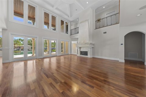 House in Fort Lauderdale, Florida 5 bedrooms, 568 sq.m. № 2075699 - photo 12