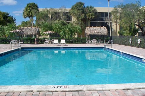 Condo in Miami, Florida, 3 bedrooms  № 1770417 - photo 14
