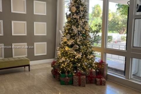 Condo in Miami Beach, Florida, 2 bedrooms  № 2039269 - photo 3