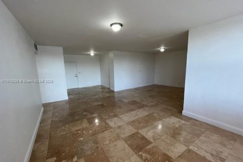 Condo in Miami Beach, Florida, 2 bedrooms  № 2039269 - photo 7