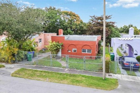 Casa en venta en Miami, Florida, 4 dormitorios, 120.77 m2 № 1578219 - foto 2
