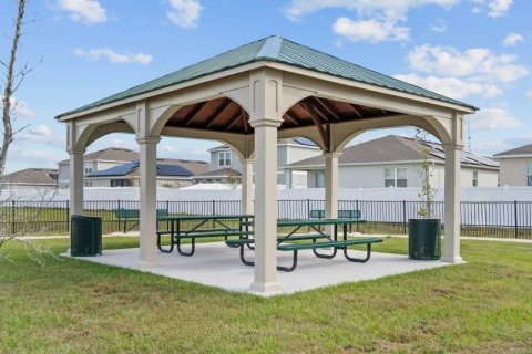 Townhouse in Dundee, Florida 3 bedrooms, 170.48 sq.m. № 1886379 - photo 22