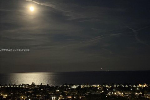 Снять в аренду кондоминиум в Авентура, Флорида 2 спальни, 222.04м2, № 2034317 - фото 24