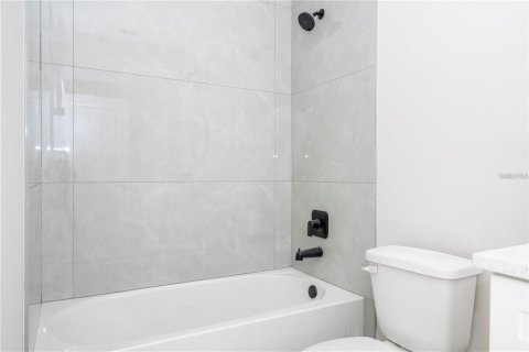 Casa en venta en Apopka, Florida, 4 dormitorios, 150.69 m2 № 1903563 - foto 12