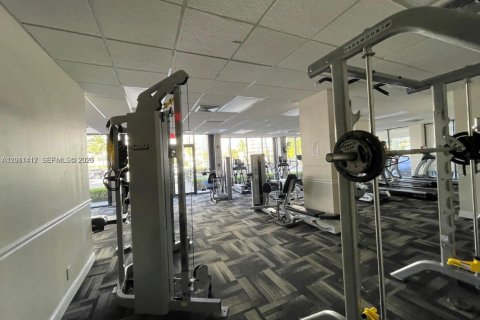Condominio en alquiler en Hallandale Beach, Florida, 2 dormitorios, 94.76 m2 № 2075204 - foto 2