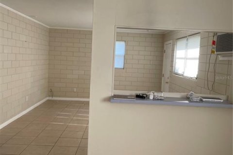 Dúplex en venta en De Leon Springs, Florida, 4 dormitorios, 142.7 m2 № 2266710 - foto 8