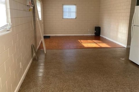 Dúplex en venta en De Leon Springs, Florida, 4 dormitorios, 142.7 m2 № 2266710 - foto 19