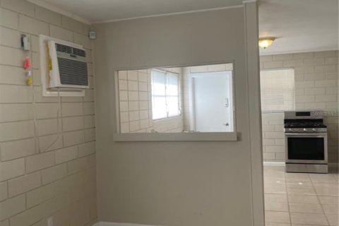Dúplex en venta en De Leon Springs, Florida, 4 dormitorios, 142.7 m2 № 2266710 - foto 17