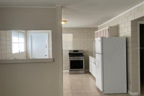 Dúplex en venta en De Leon Springs, Florida, 4 dormitorios, 142.7 m2 № 2266710 - foto 18