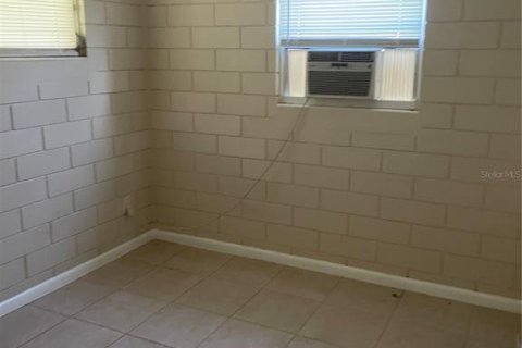 Dúplex en venta en De Leon Springs, Florida, 4 dormitorios, 142.7 m2 № 2266710 - foto 7